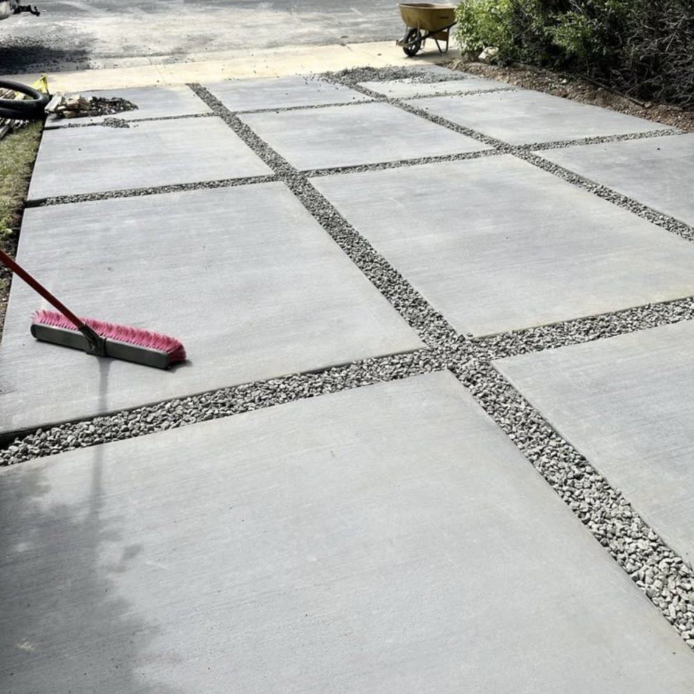 Concrete driveway slabs with gravel joints